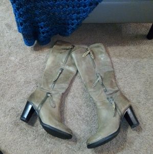 Modern Vice Jude Tall Distressed Greige Boot Sz 10